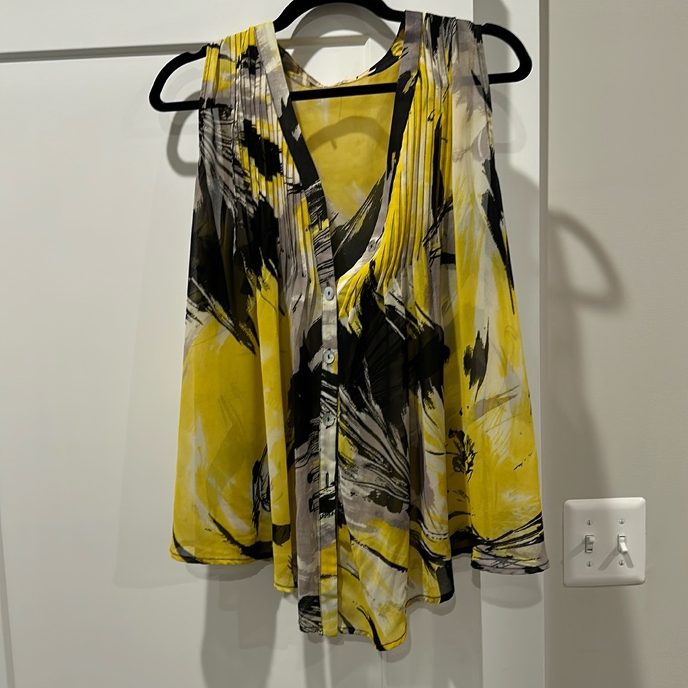 Yellow and Black Sheer Button Tank Large Flowy Fit